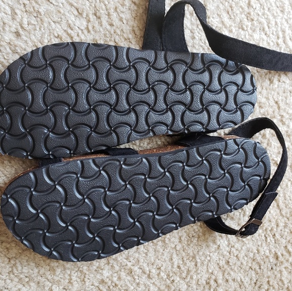 Sandals - Picture 4 of 4